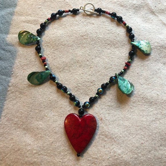 Galactic Heart Collier Necklace (with gift box!) - Picture 2 of 8